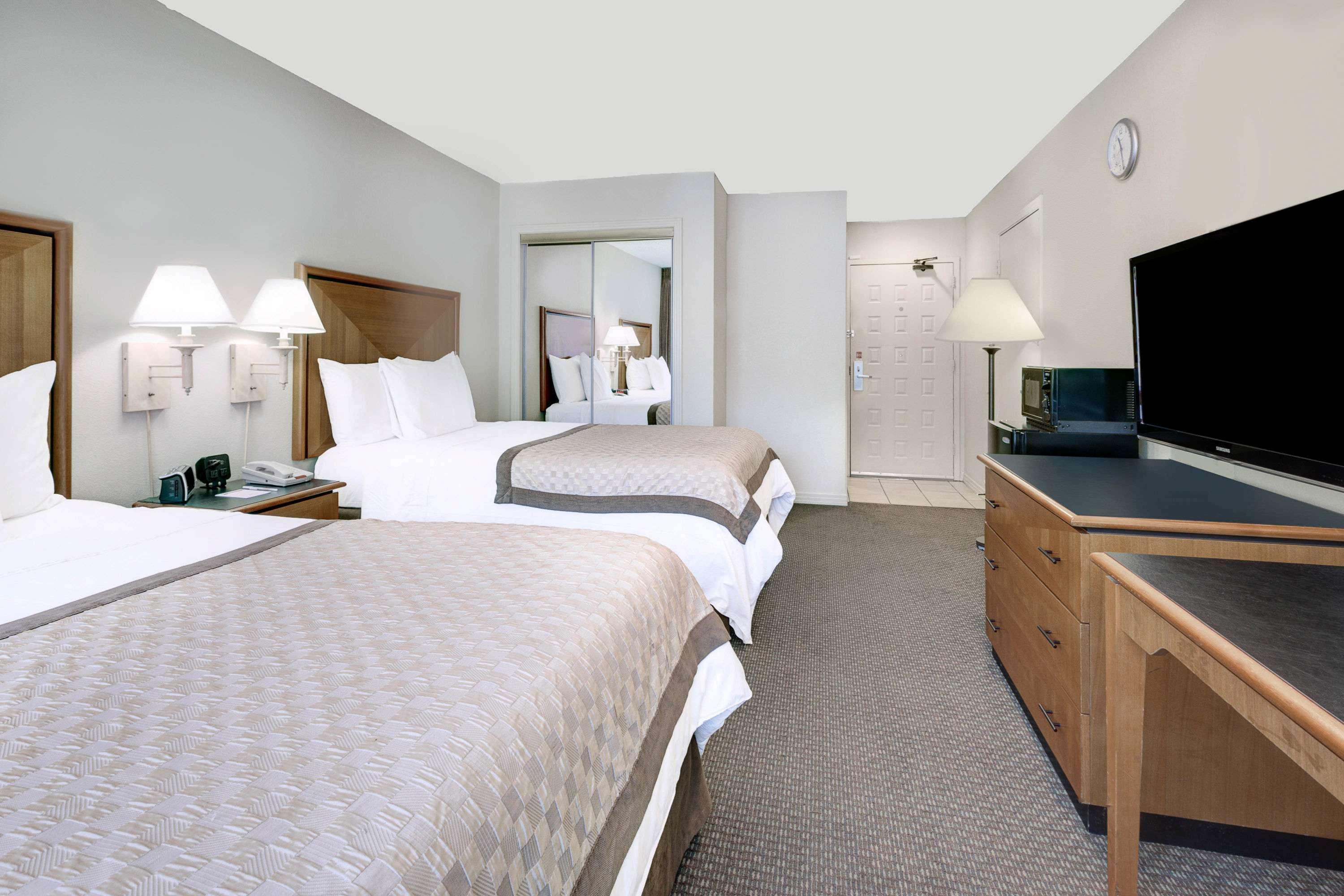 Value Suites Extended Stay - Arlington Exterior foto